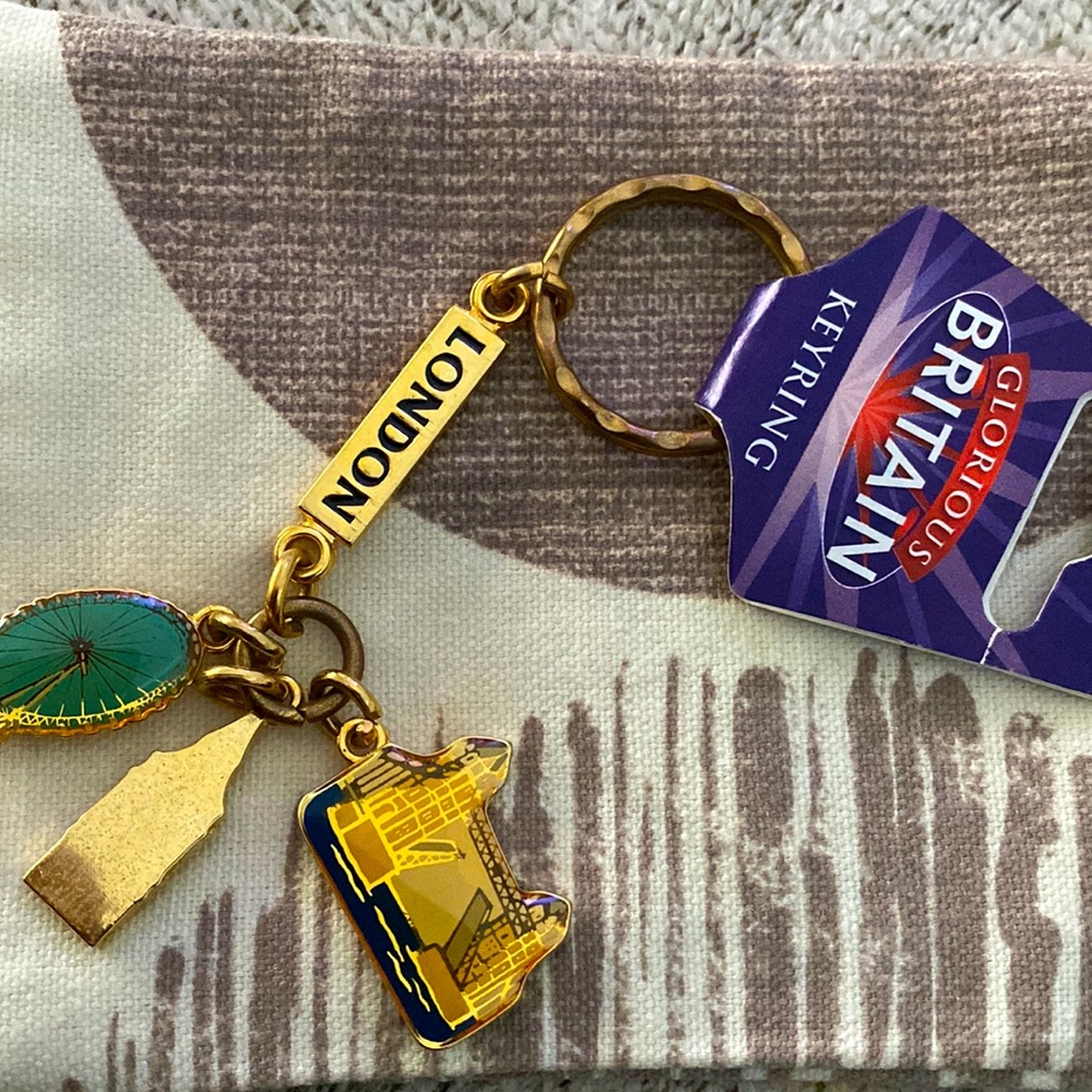 Vintage NWT Glorious Britain London, England 3 Charm Keychain